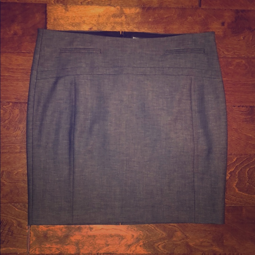 BNWOT Grey skirt from Express women’s size 12